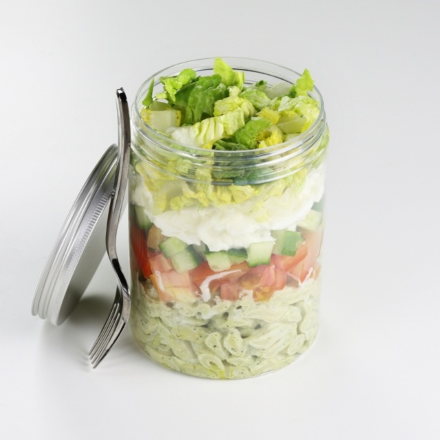 Basic pasta salad to go